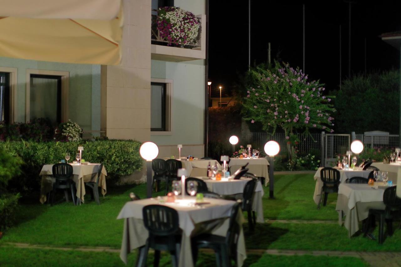 Hotel Eden Valeggio sul Mincio Exterior photo